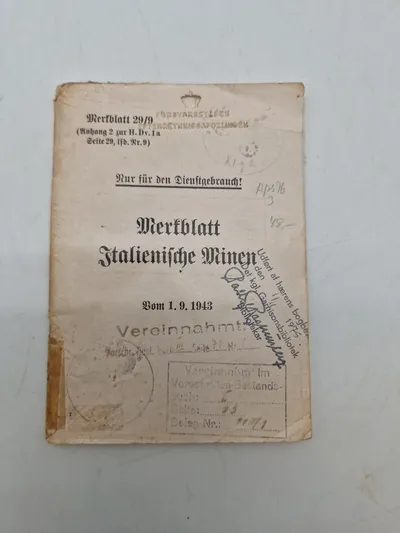 Original tysk tjenestebog, ww2 genbrugt i dk efter krigen