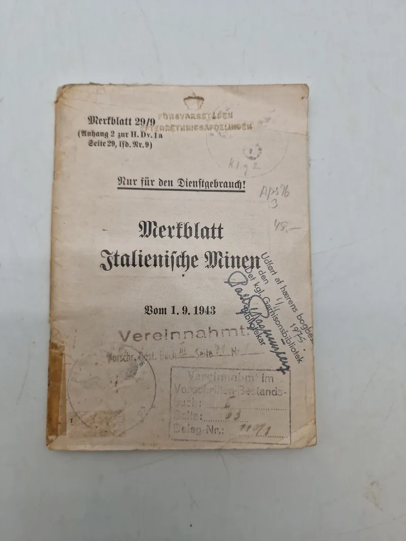 Original tysk tjenestebog, ww2 genbrugt i dk efter krigen