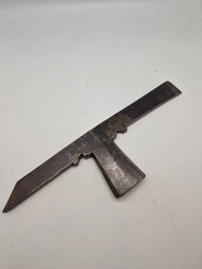 Antik økse krone stemplet