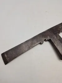 Antik økse krone stemplet