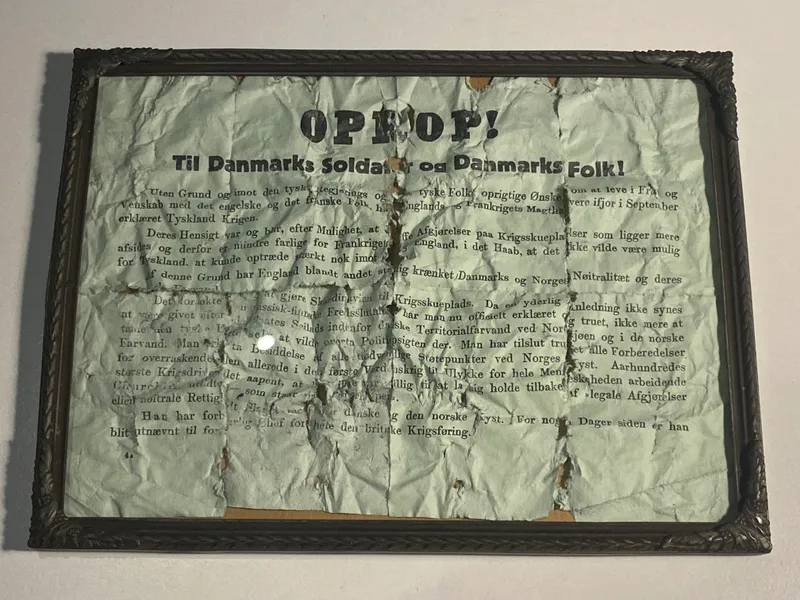 Originalt “Oprop” i ramme, nedkastet over Danmark 9.april 1940. Meget slidt - historie ukendt
