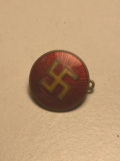 Ekstremt sjældent originalt dansk partiemblem fra Ejnar Vaabens først oprettede nazistparti (NSP) National Socialistisk Parti
