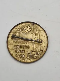 Originalt (Denmark/Knivsbjerg beliggende i Sønderjylland) Tag der Deutschen Volksgruppe 23.VI.1940 badge - sjælden