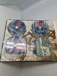 Stort ww2 værk med massere af udtrækspapirer mm.