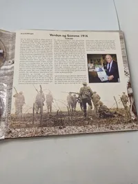 Stort ww1 værk med massere af udtrækspapirer mm.