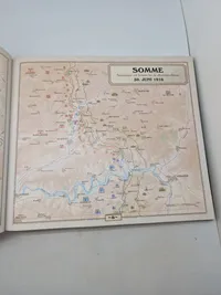 Stort ww1 værk med massere af udtrækspapirer mm.