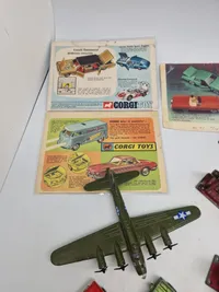 Samling Corgi mm.