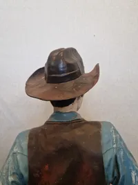 Stor veludført model af Cowboy. Skal afhentes i Vordingborg