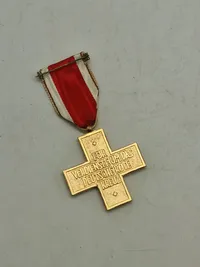 Original Ehrenzeichen des Deutschen Roten Kreuz 1957 version