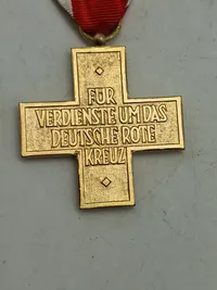 Original Ehrenzeichen des Deutschen Roten Kreuz 1957 version