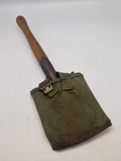 Lille veludført spade, spejder ??