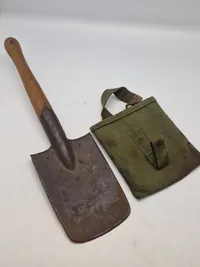 Lille veludført spade, spejder ??