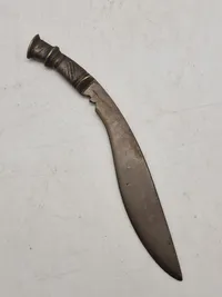 Papirkniv i form af Khukri kniv