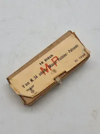 Originale 9 mm Scharfe (Mauser pistolen) også mp34. Sjælden æske med 16 stk + ladeskinner. Godt stemplet. Alle deaktiveret