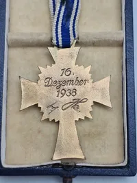 Originalt Mutterkreuz i æske (1.kl)