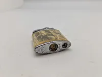 Lighter med letpåklædte kvinder