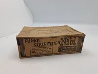 Ekstremt sjælden komplet mørklægningscykel lygte fra ww2 - komplet med æske og brugervejledning