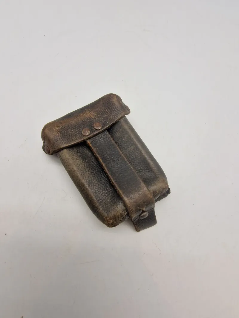 Original K98 ammunitionstaske - skåret og anvendt af modstandsbevægelsen