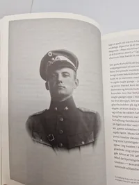 Militaria bog