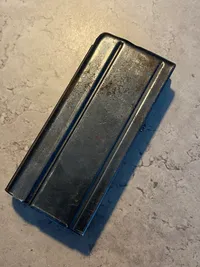 Originalt kaliber 30 magasin til US carbine M1 - nedkastet til den danske modstandsbevægelse under ww2