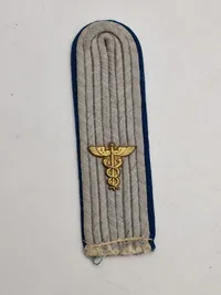 Pair of German Army Truppensonderdienst Administrative Officer Sew In Shoulder Straps