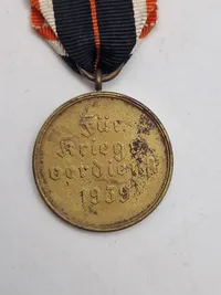 Original Kriegsverdienstmedaille am band