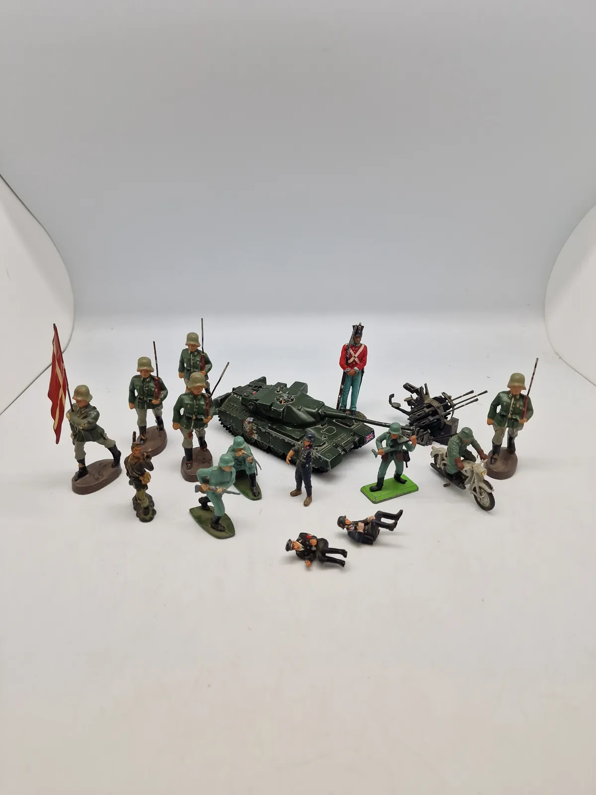 Diverse militære figurer mm.