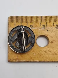 Originalt National Sozialistische Deutscher Frontkämpferbund Stahlhelm Memberbadge
