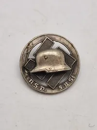 Originalt National Sozialistische Deutscher Frontkämpferbund Stahlhelm Memberbadge