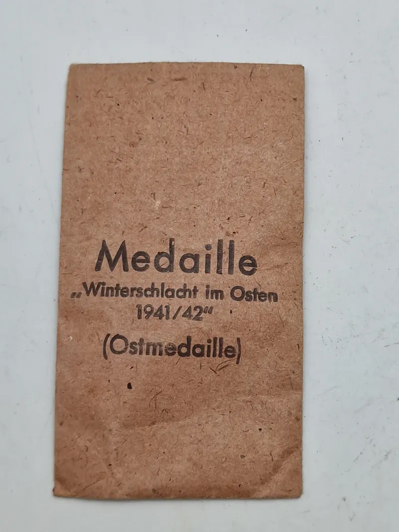 Original tildelingspose for winterslaght im osten medallie