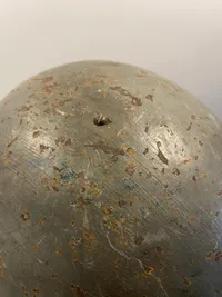 Original engelsk ww2 “Broody” hjelm - 3 løver stemplet ind i siden - luftværn???