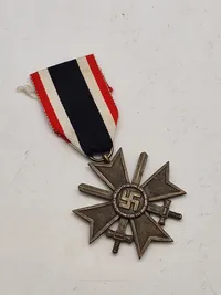 Originalt Kriegsverdienstkreuz (KVK) mit Schwerter