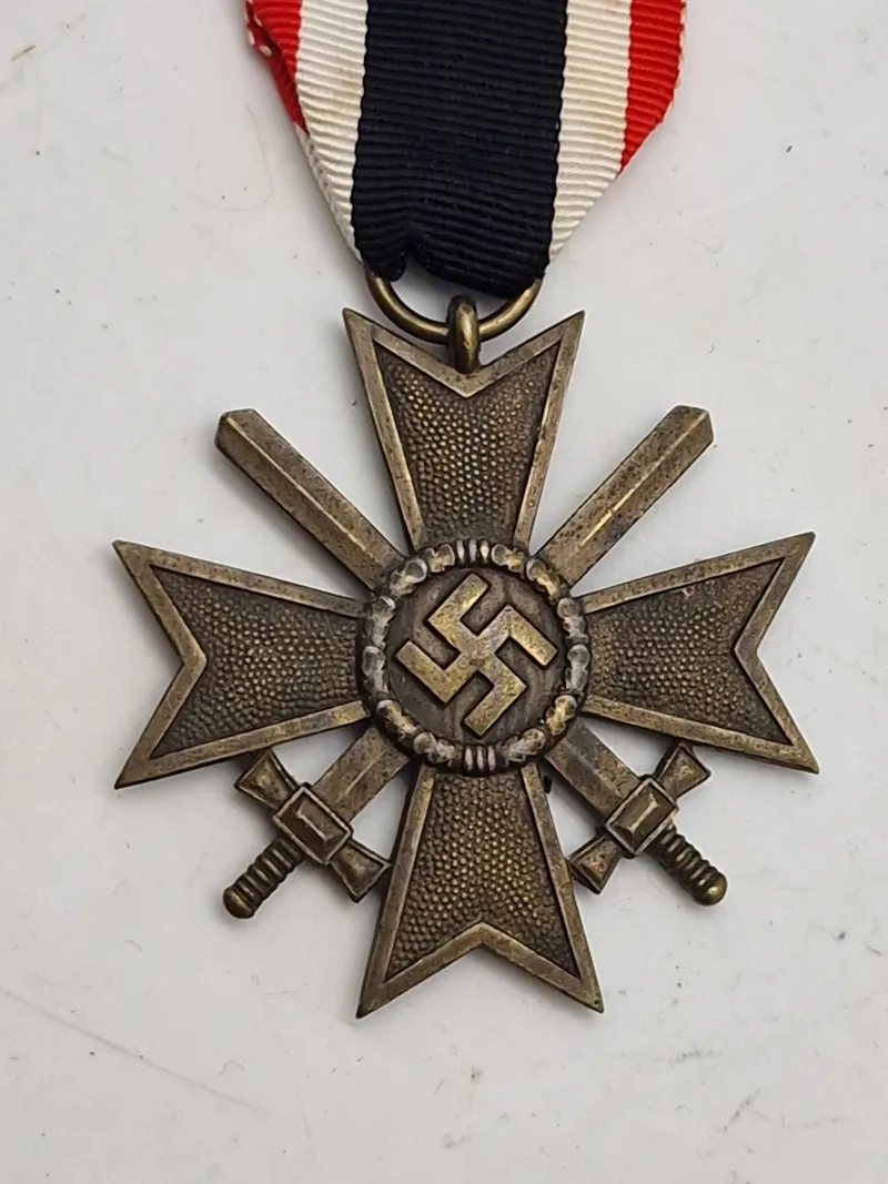Originalt Kriegsverdienstkreuz (KVK) mit Schwerter