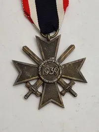 Originalt Kriegsverdienstkreuz (KVK) mit Schwerter