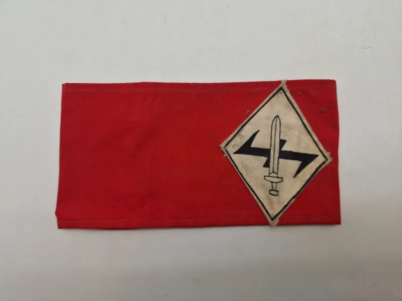 Armbind fra Swedish White aryan resistance movement