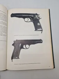 Walther Volume III 1908 - 1980 med hilsen fra forfattern