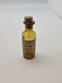 Samling gamle medicinske flasker