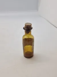 Samling gamle medicinske flasker