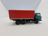 Modelbil med æske