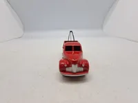 Modelbil med æske