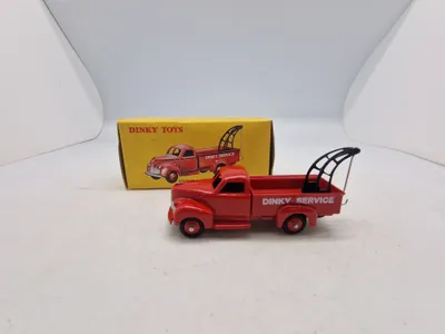 Modelbil med æske