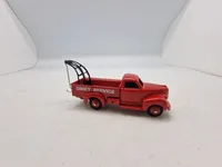 Modelbil med æske