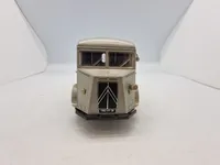 Modelbil af metal (som den brugt i Olsen-banden i Jylland)