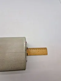 Modelbil af metal (som den brugt i Olsen-banden i Jylland)