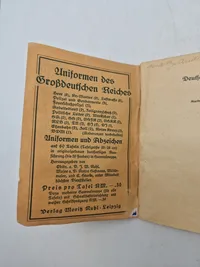 Originalt ww2 hæfte med tyske uniformer