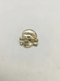 Totenkopf og fingerring - Efterkrigs
