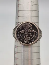 Totenkopf og fingerring - Efterkrigs