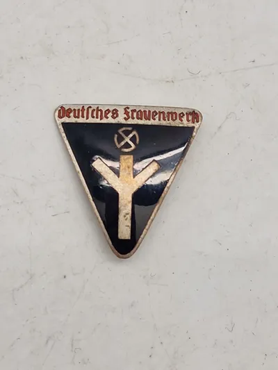 Original abzeichen - Deutsches Frauenwerk RZM M1/146 (Anton Schenkl´s Nachfolger, Wien)