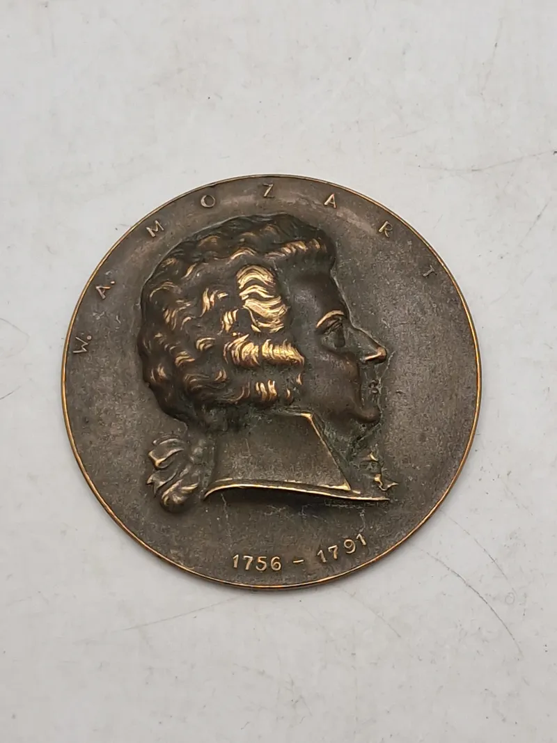 Stor bronze token med motiv af Mozart
