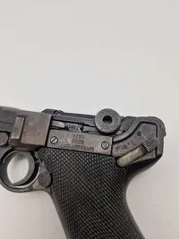 Veludført Luger P08 af metal - kan ikke skyde
